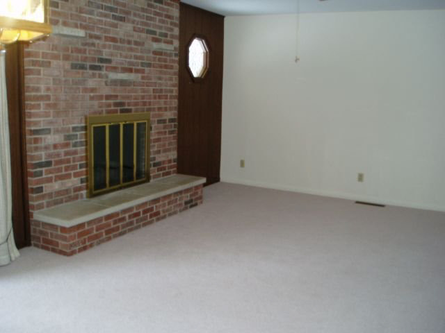 906 E 4th St, Fowler, IN 47944 photo 3