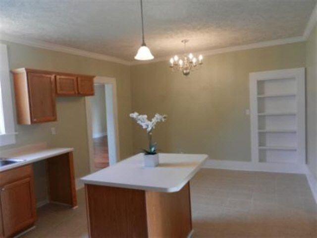 53 E North St, Rossville, IN 46065 photo 3