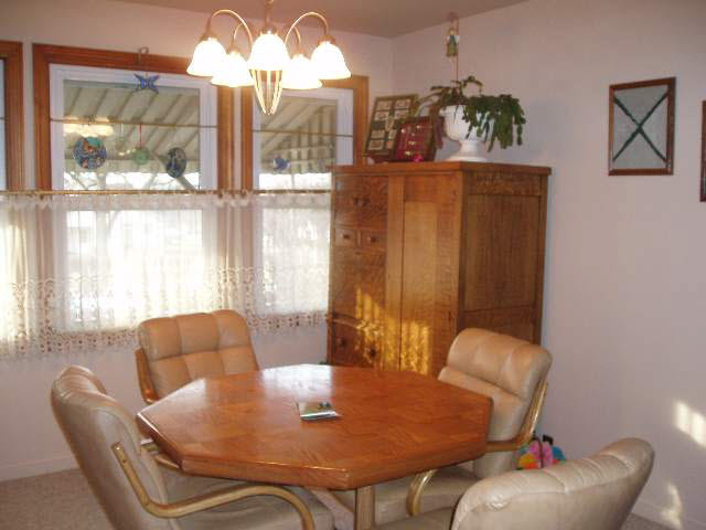 401 E Pine St, Attica, IN 47918 photo 3