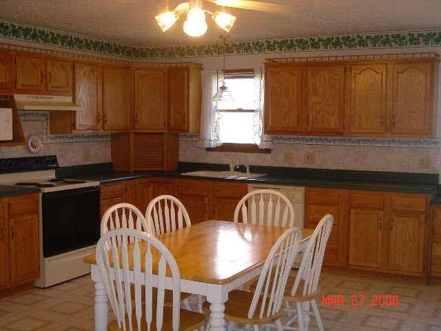 315 E Franklin St, Delphi, IN 46923 photo 3