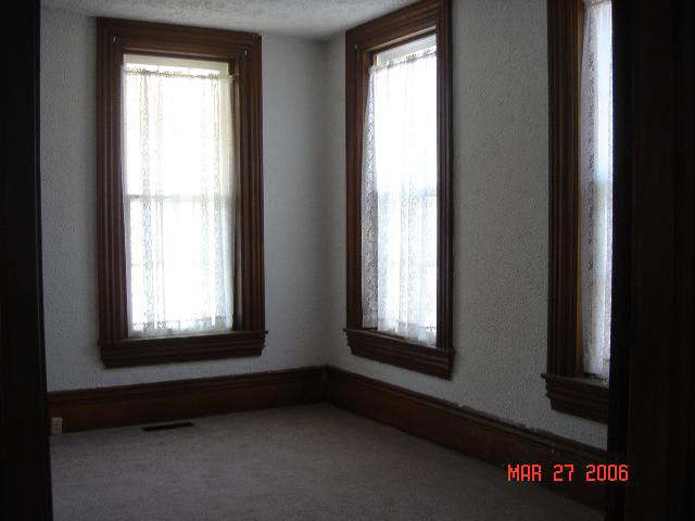 315 E Franklin St, Delphi, IN 46923 photo 6
