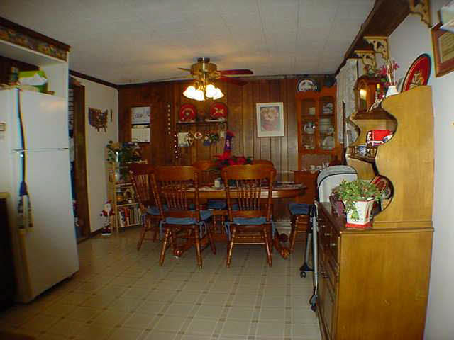 903 E 2nd St, Fowler, IN 47944 photo 5