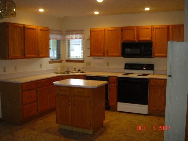 302 S Heritage Dr, Delphi, IN 46923 photo 2