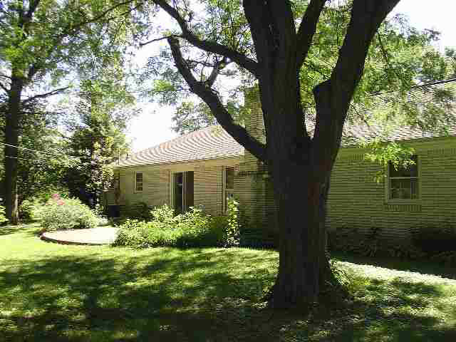 607 S Park Pl, Fowler, IN 47944 photo 2