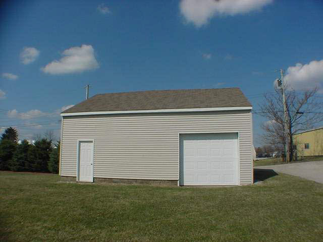 205 W 6th St, Fowler, IN 47944 photo 2
