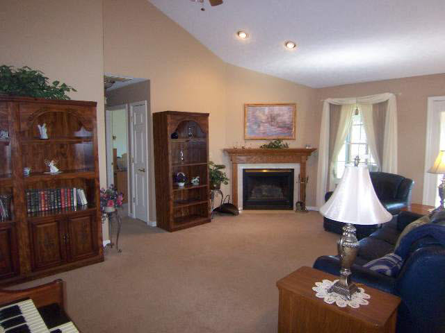 10303 W 400 N, Delphi, IN 46923 photo 2