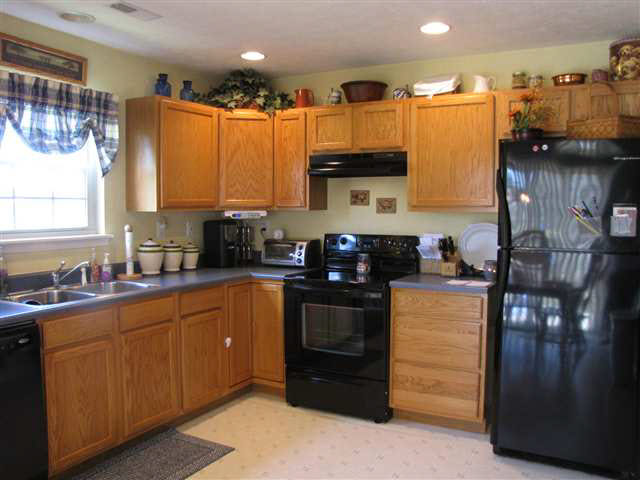 5 Nora Ct, Rossville, IN 46065 photo 3