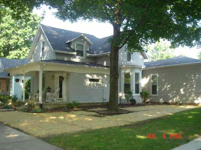 122 E North St, Delphi, IN 46923 photo 3