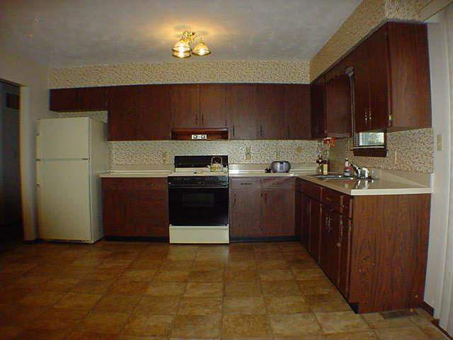 608 S Main St, Otterbein, IN 47970 photo 2