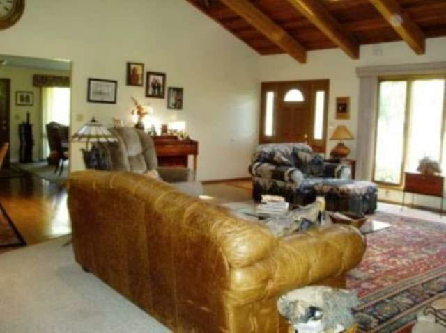 314 E Mcbride Rd, Attica, IN 47918 photo 3