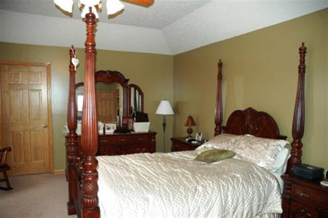 12382 W Deerfield Loop, Delphi, IN 46923 photo 4