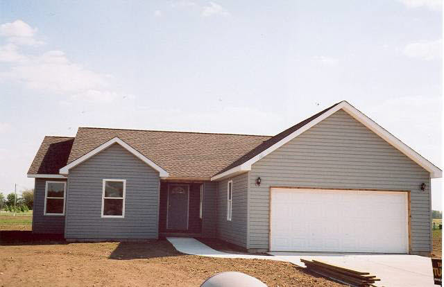 12028 W Deerfield Loop, Delphi, IN 46923 photo 1