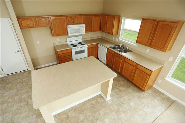 4555 Matthew Dr, West Lafayette, IN 47906 photo 3