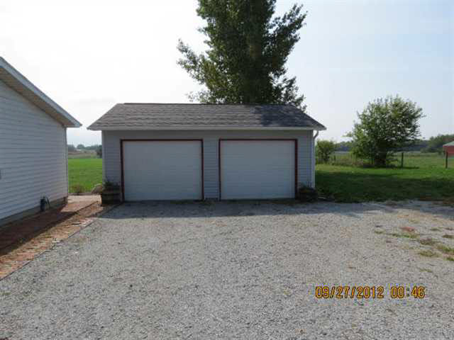 2012 E 850 S, Brookston, IN 47923 photo 2