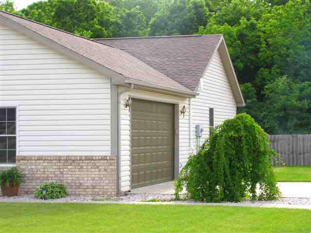 12201 W Deerfield Loop, Delphi, IN 46923 photo 2
