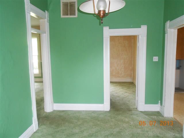 119 Hickory St, Williamsport, IN 47993 photo 3