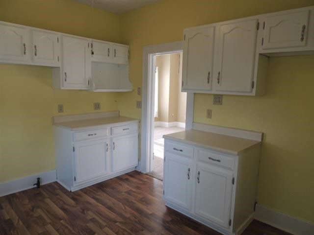 551 W Kyger St, Frankfort, IN 46041 photo 9