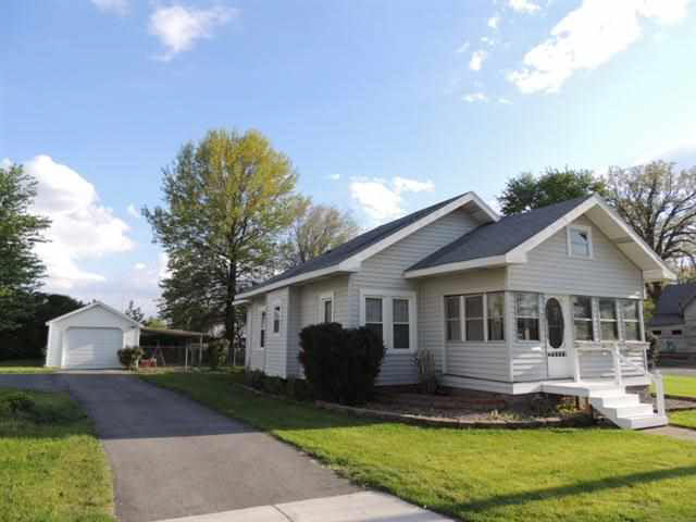 551 W Kyger St, Frankfort, IN 46041 photo 2