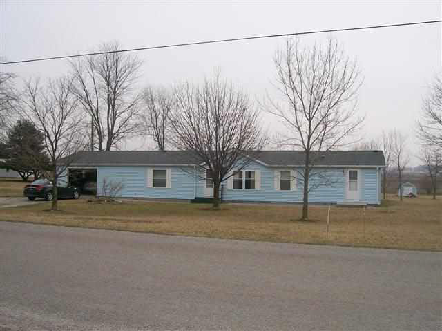 614 S 3rd St, Flora, IN 46929 photo 2