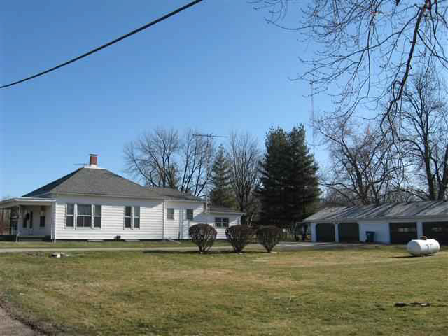 1581 N Dewey St, Attica, IN 47918 photo 9