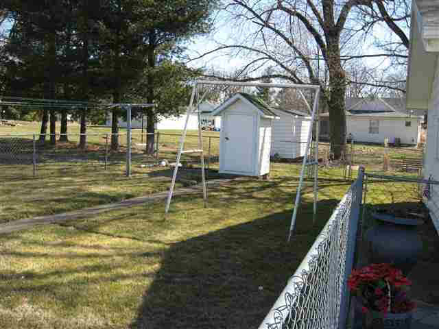1581 N Dewey St, Attica, IN 47918 photo 3