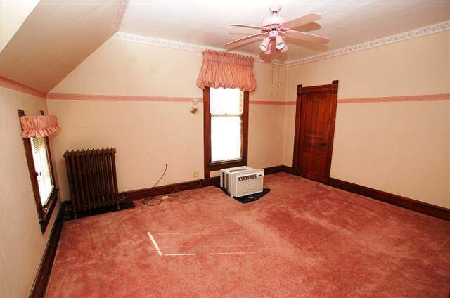52 N Clay St, Frankfort, IN 46041 photo 11