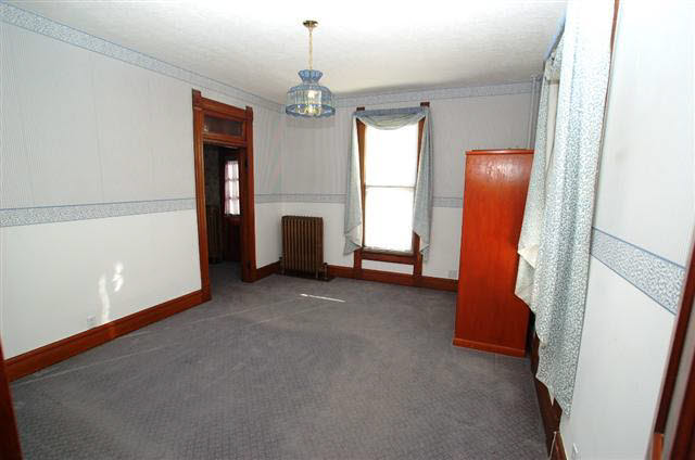 52 N Clay St, Frankfort, IN 46041 photo 6