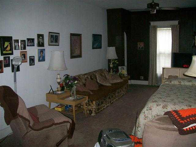 903 E Main St, Delphi, IN 46923 photo 11