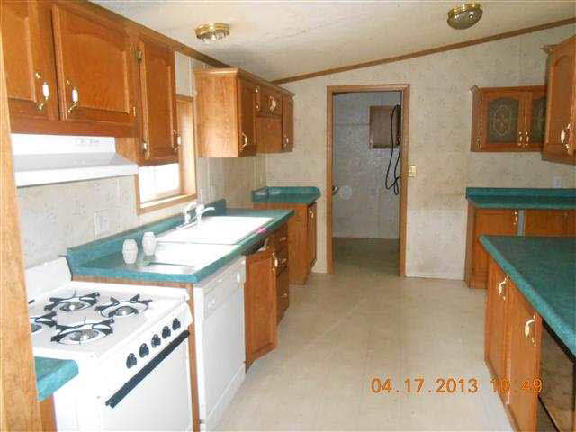 4831 E 1068 N, Demotte, IN 46310 photo 5
