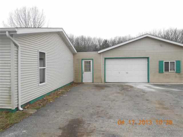 4831 E 1068 N, Demotte, IN 46310 photo 2