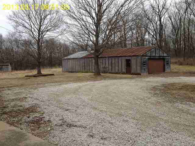 2374 W Tower Rd, Williamsport, IN 47993 photo 16