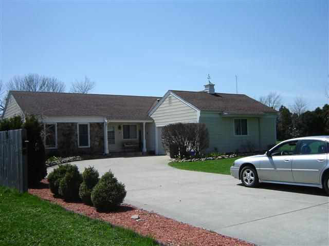 505 E Hawkeye Ln, Kentland, IN 47951 photo 1