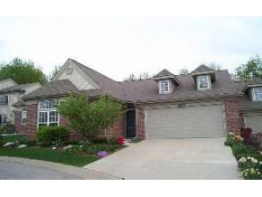 738 Moss Creek Dr, Bloomington, IN 47401 photo 2