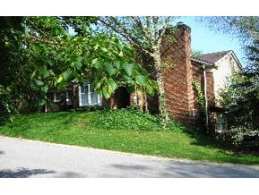 2602 E Windermere Woods Dr, Bloomington, IN 47401 photo 2