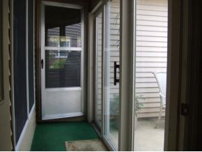 2614 E Windermere Woods Dr, Bloomington, IN 47401 photo 2