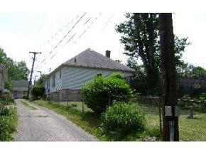 720 W 3rd St, Bloomington, IN 47404 photo 2