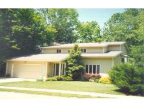 2519 Round Hill Ln, Bloomington, IN 47401 photo 1