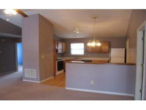 300 Windstone Ct, Bloomington, IN 47403 photo 3