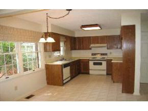 2622 Windermere Woods Dr, Bloomington, IN 47401 photo 4
