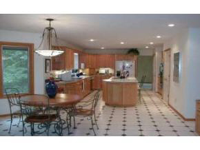 3713 Devonshire Ln, Bloomington, IN 47401 photo 4