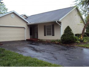 718 Pepperridge Dr, Bloomington, IN 47401 photo 1