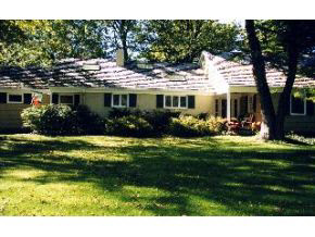 1900 Covenanter Dr, Bloomington, IN 47401 photo 2