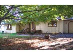 1205 S Pickwick Pl, Bloomington, IN 47401 photo 2