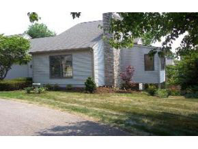 2236 East Cape Cod Drive, Bloomington, IN 47401 photo 2
