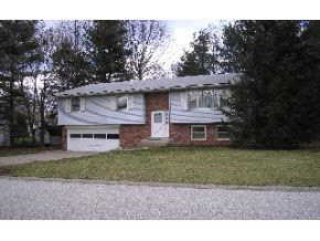 4311 Wembley Ct E, Bloomington, IN 47408 photo 2