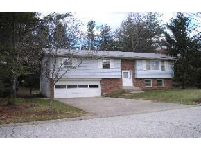 4311 Wembley Ct E, Bloomington, IN 47408 photo 1