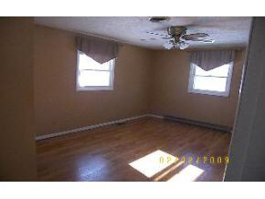 1525 Vera Dr, Bloomington, IN 47401 photo 4