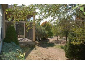 504 E Hickory Stick Ct, Bloomington, IN 47401 photo 2