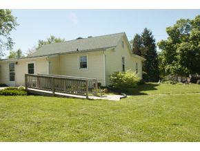 5477 S Fairfax Rd, Bloomington, IN 47401 photo 3