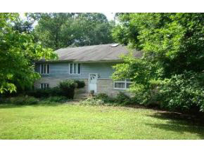 341 W Sample Rd, Bloomington, IN 47404 photo 2